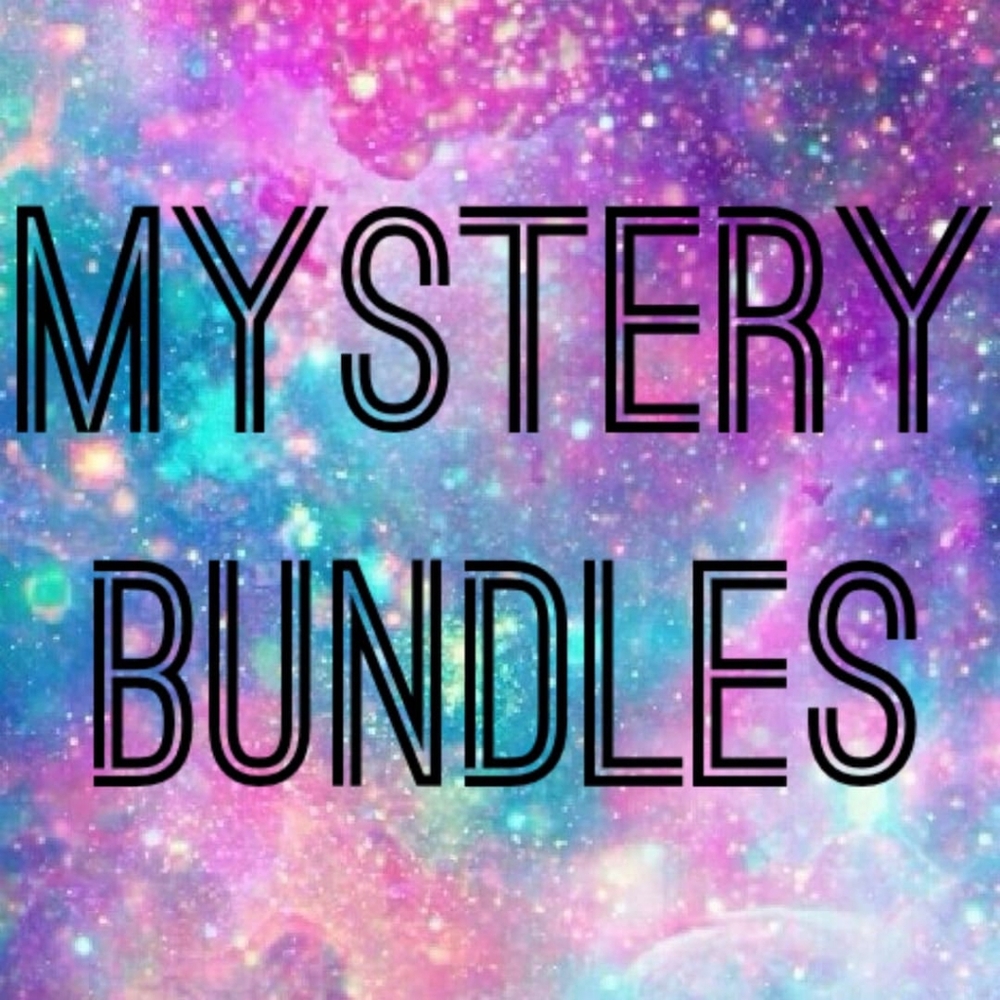 Size X-Large Mystery Bundle of 5 Clothing Articles plus Accessories: Womens